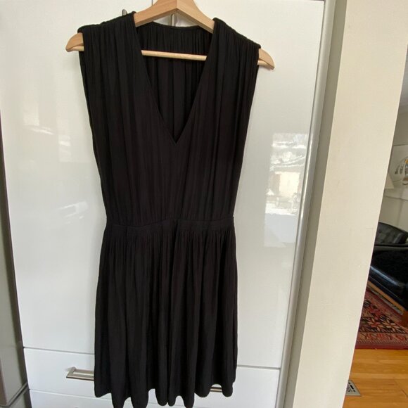 Wilfred/Aritzia black Almeida dress deep V neck Sz S LBD - Picture 1 of 5